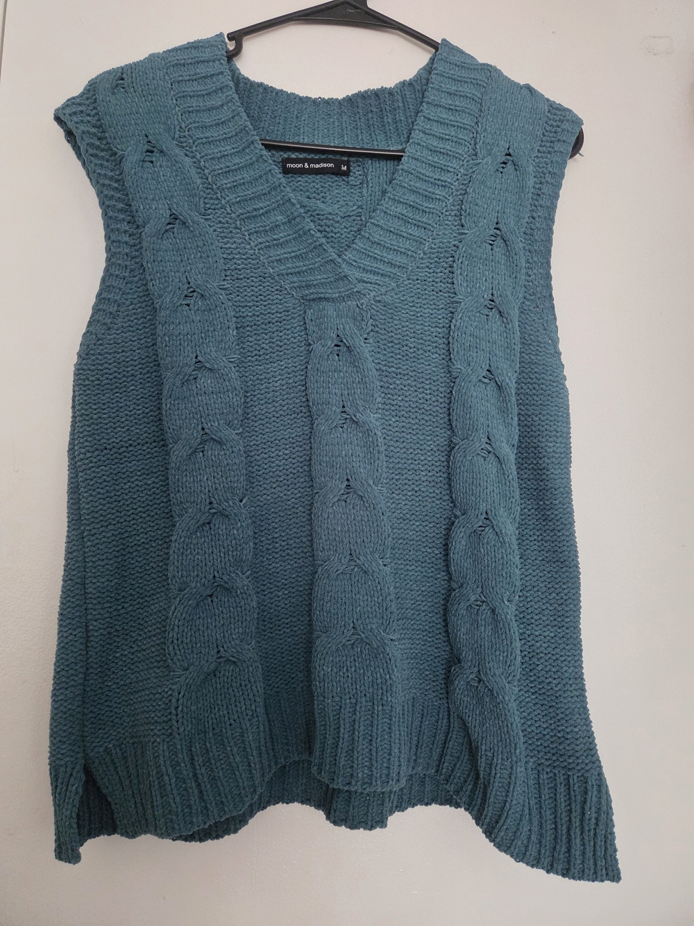 Moon & Madison Teal Cable Knit Sweater Vest Medium V-Neck Chunky Layering Boho
